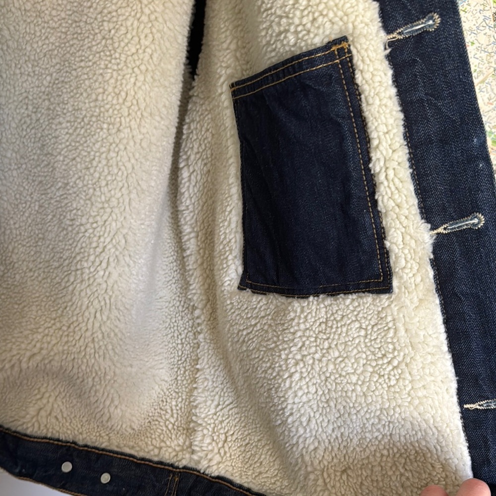 Levi's Sherpa Lined Denim Jacket - Picture 4 of 7